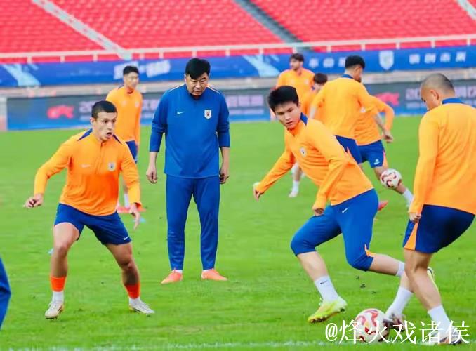 又要挖角泰山队，海港内援补强瞄准泰山队国奥双核，边路国脚成交易筹